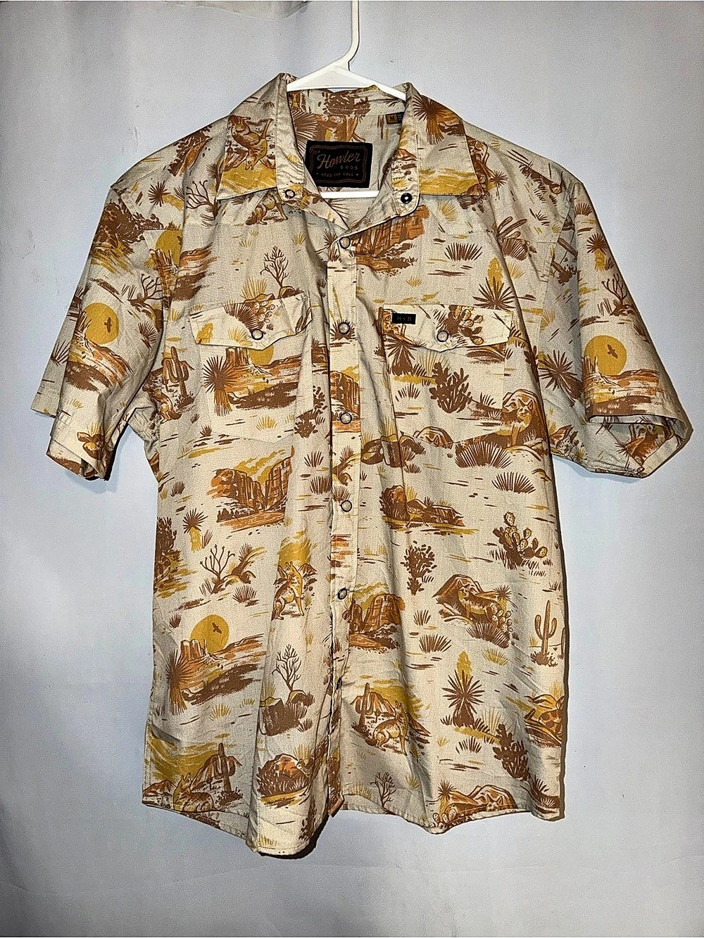 Howler Bros H Bar Snap Shirt Medium Coyote Desert Cactus Print Brown Cream
